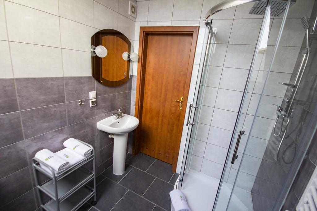 Royal House Bed & Breakfast Gdansk Oda fotoğraf